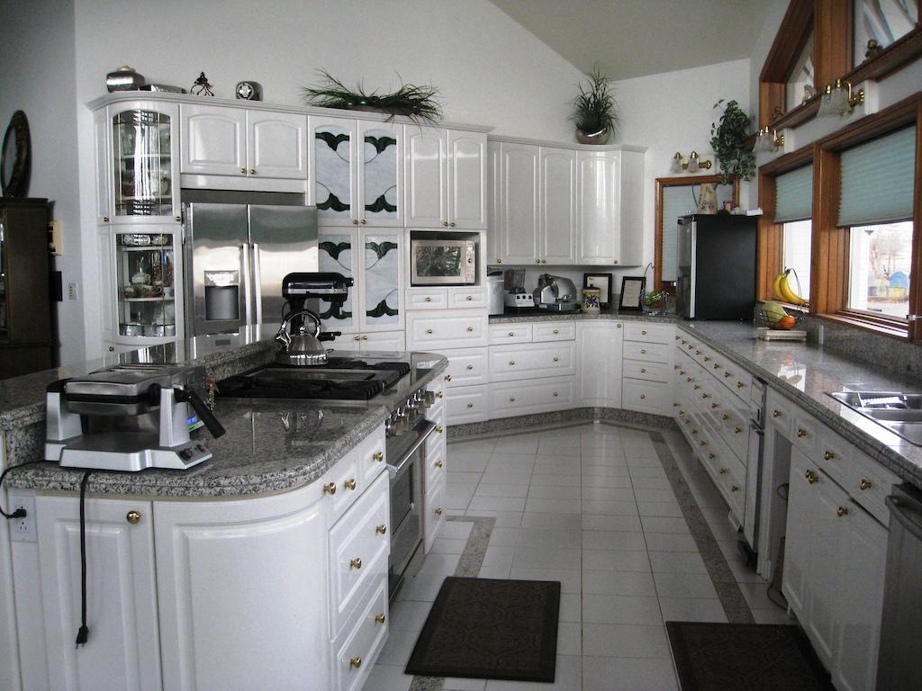 Rolling Hills Country Resort Bed And Breakfast Three Hills Екстериор снимка